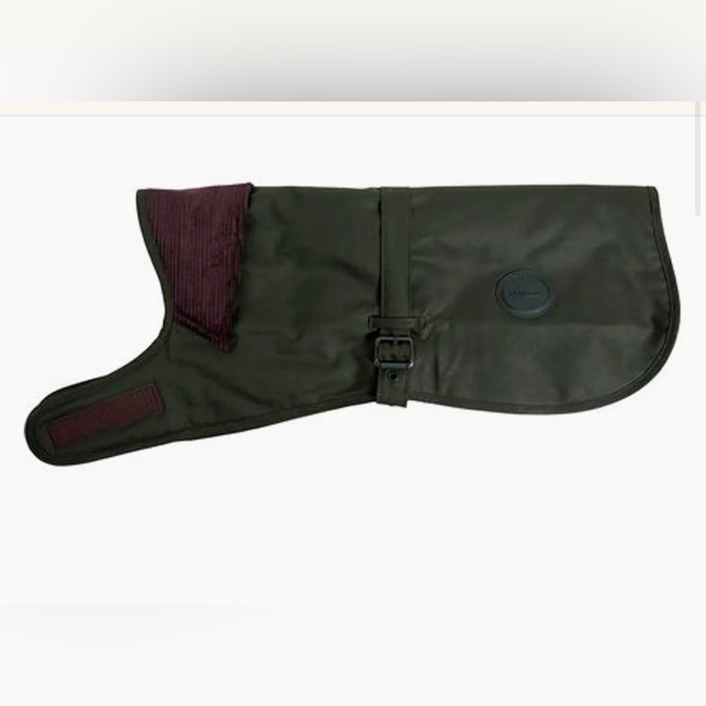 NWT olive Barbour Waxed dog coat